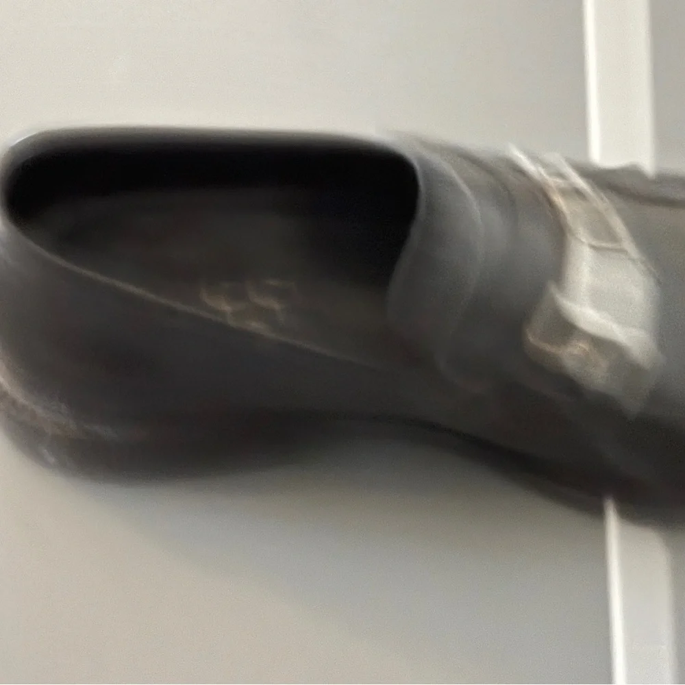 Gucci Black Leather Slip-On Loafers with Silver Horsebit